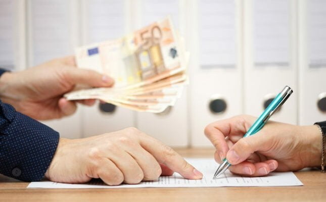 ¿ Es lo mismo Prestamos que Creditos ?